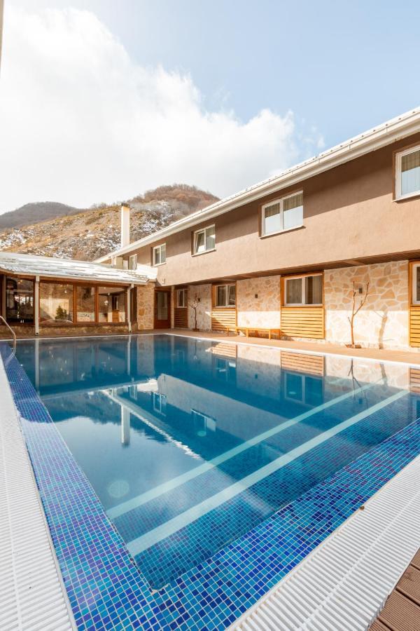 Hotel Sport, Resort مافروفو المظهر الخارجي الصورة